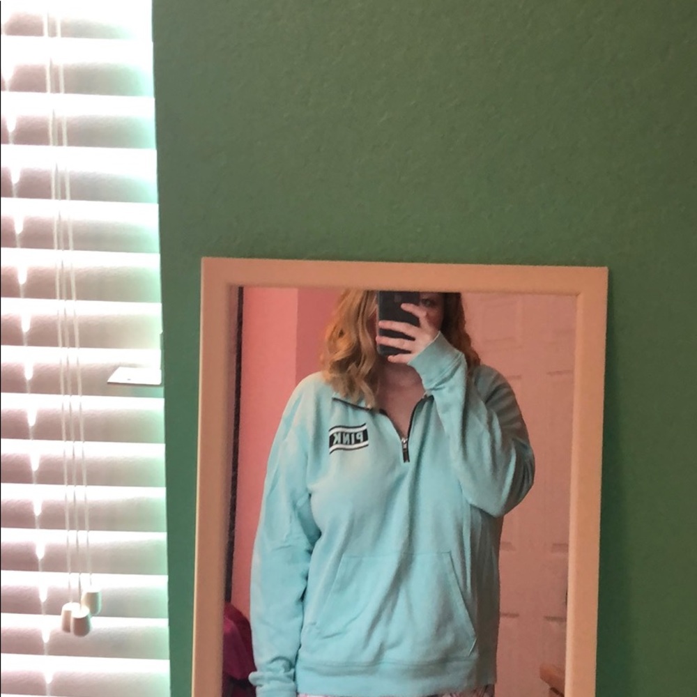 Crew neck light-weight sweater